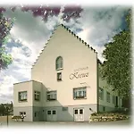 Πανσιόν Kreuz Uhlingen-Birkendorf