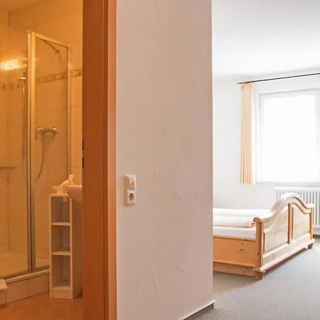 ゲストハウス Kreuz 3*