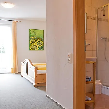 Kreuz ゲストハウス 3*